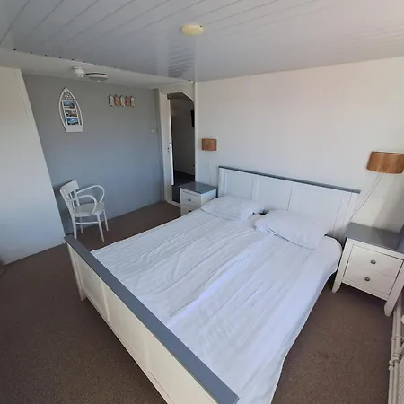 Appartementen Zandvoort アパート *