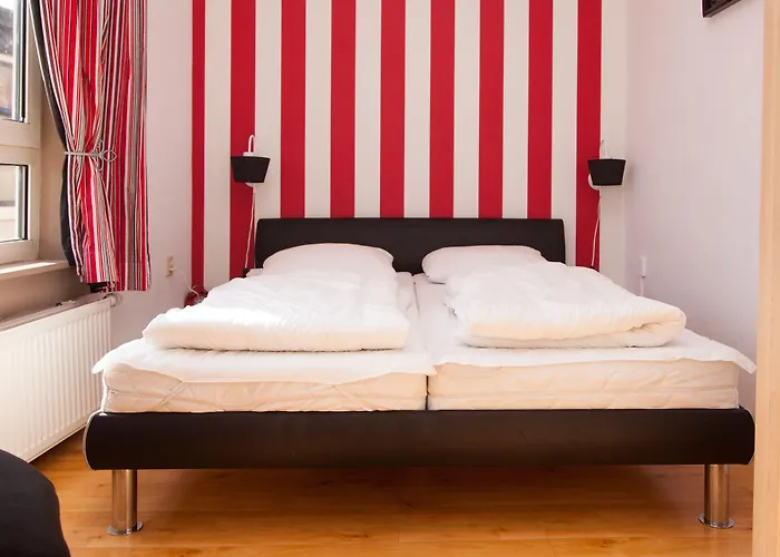 赞德沃特公寓 公寓 *