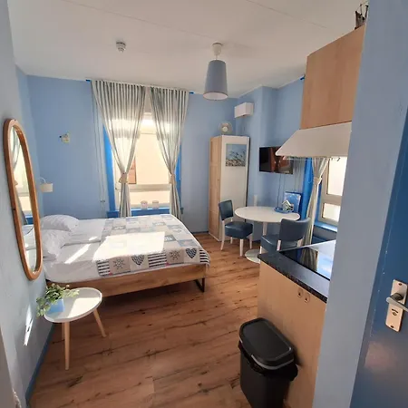 Appartementen Zandvoort דירה *